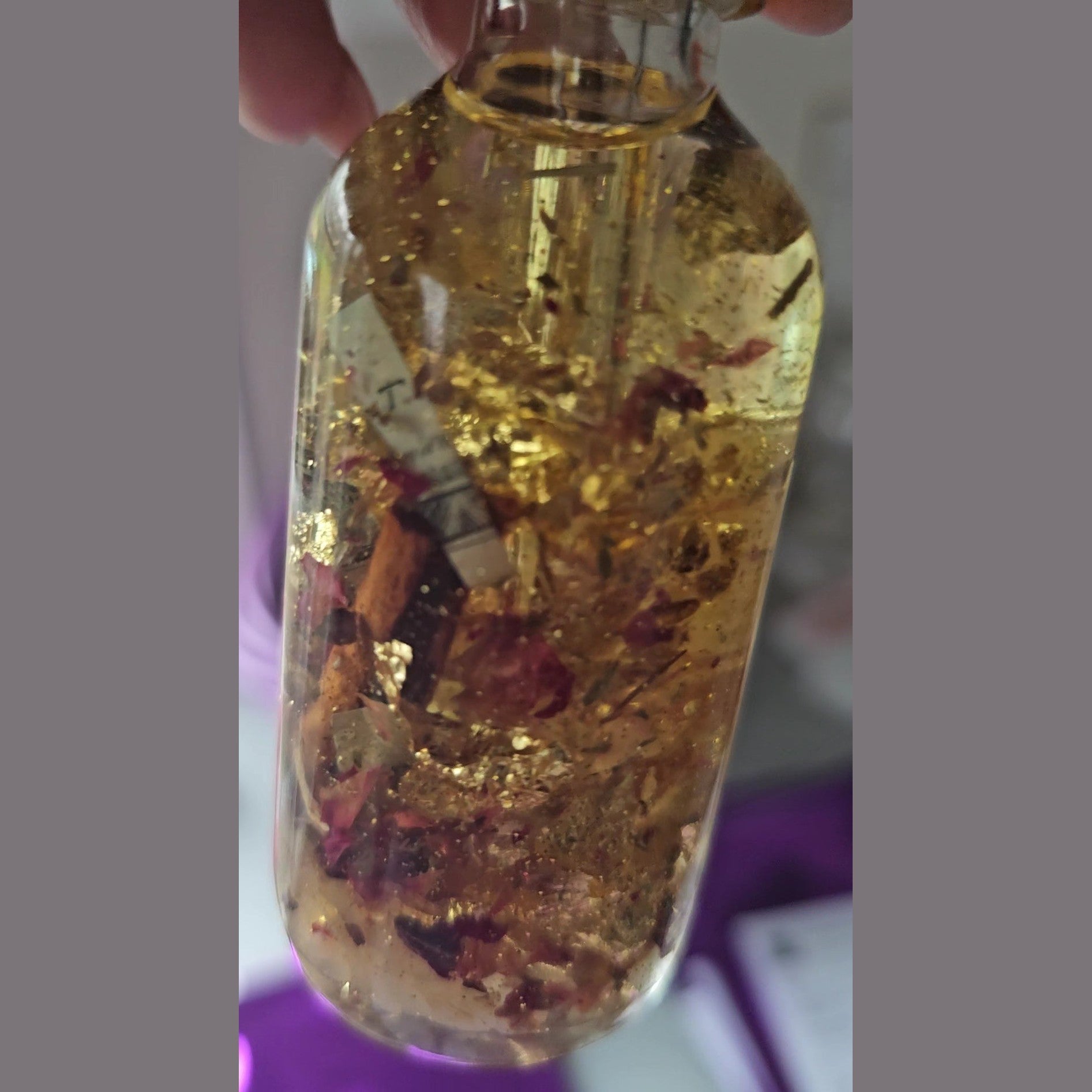 Rich Bitch Conjure's Fast Luck Money Oil