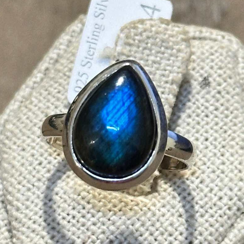 Labradorite Teardrop Simple Band Ring – Sterling Silver – Size 8