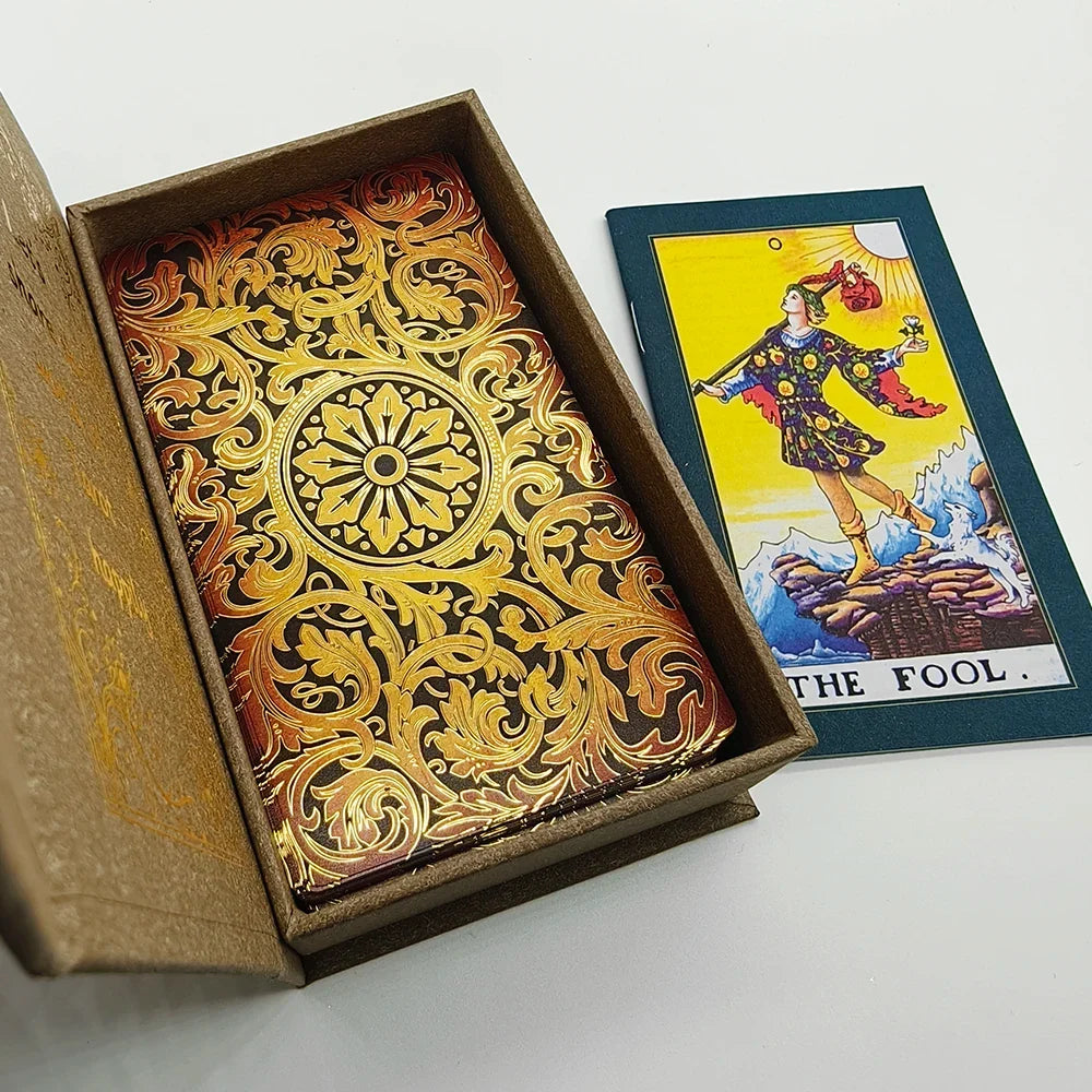New Arrival Gorgeous Plastic Card Game Vintatge 3D Tarot Luxe Waterproof Glazed Divination Cards With Glitter effect