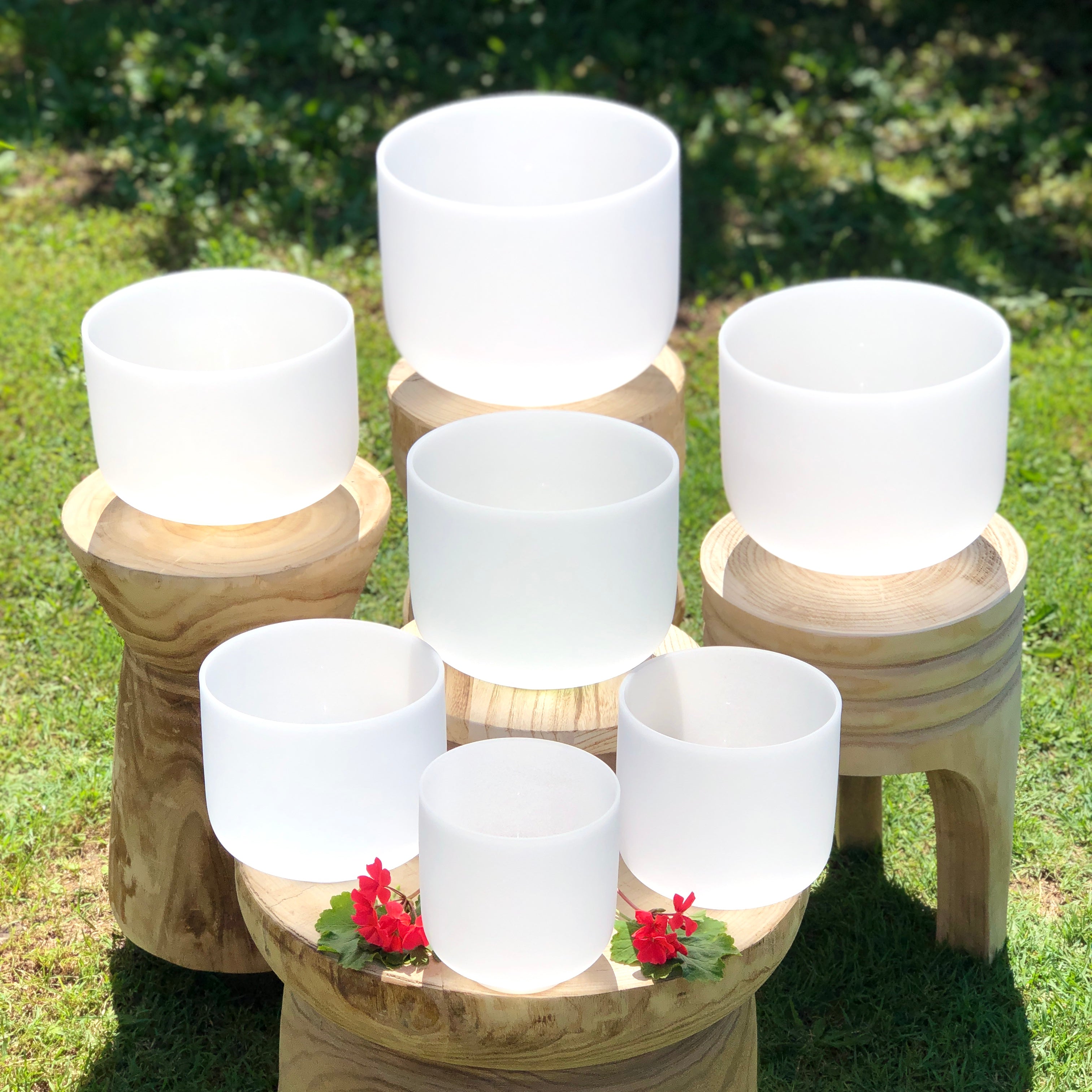 Set of 7 White Sound Therapy Bowls
